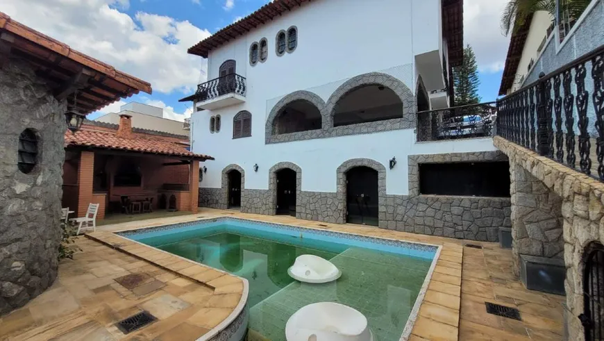 Foto 1 de Casa com 6 Quartos para alugar, 329m² em Caiçara Adeláide, Belo Horizonte