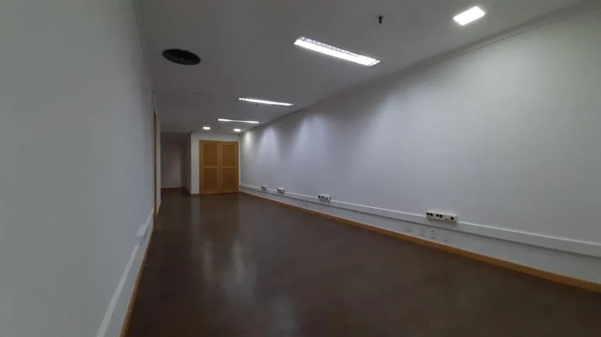 Foto 1 de Sala Comercial para alugar, 140m² em Centro, Rio de Janeiro