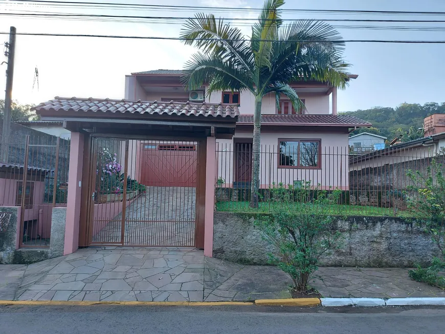 Foto 1 de Casa com 3 Quartos à venda, 270m² em Rincão Gaúcho, Estância Velha