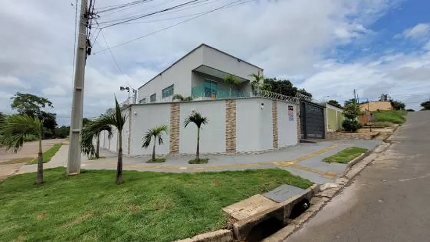 Foto 1 de Sobrado com 4 Quartos à venda, 482m² em Sitios Santa Luzia Residencial, Aparecida de Goiânia