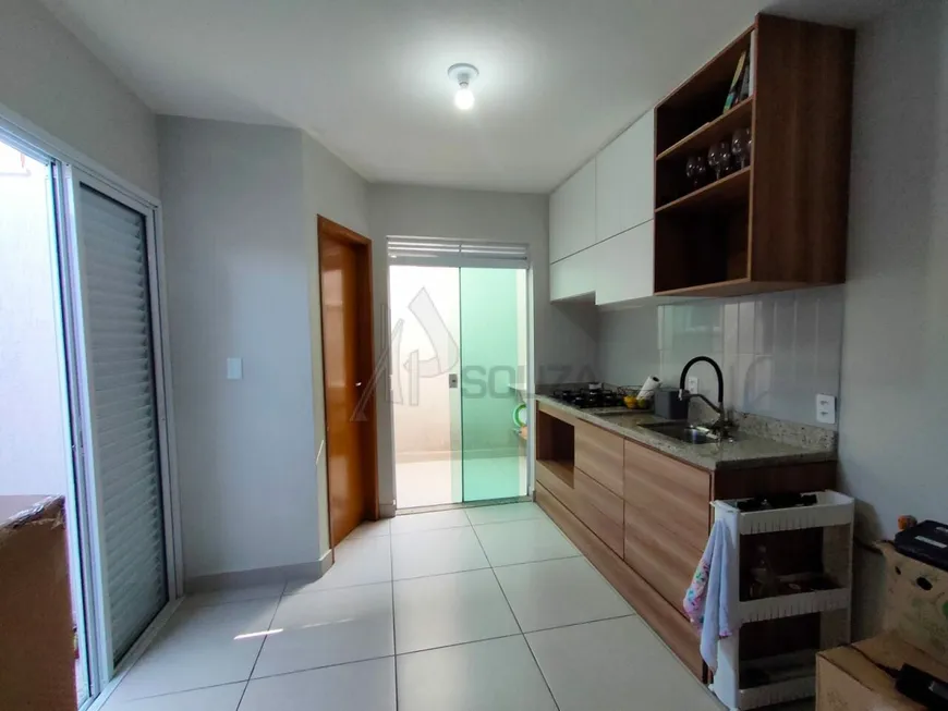 Foto 1 de Apartamento com 1 Quarto à venda, 27m² em Vila Mazzei, São Paulo