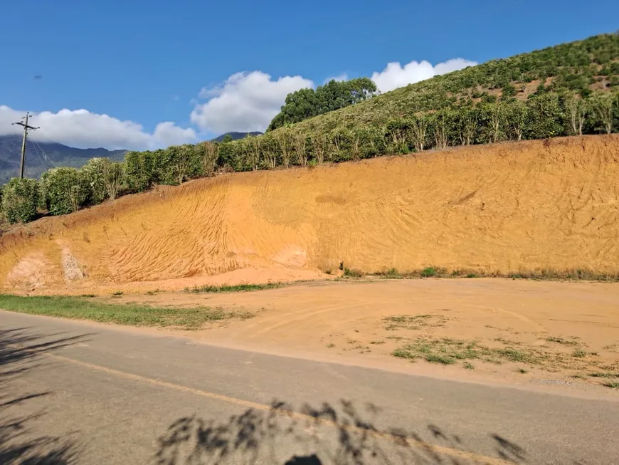 Foto 1 de Lote/Terreno à venda, 1100m² em Sao Raimundo da Pedra Menina, Dores do Rio Preto