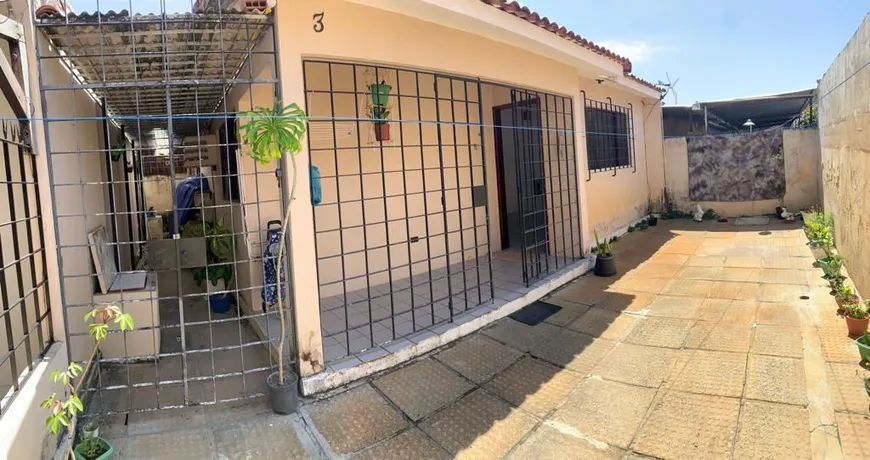 Foto 1 de Casa de Condomínio com 2 Quartos à venda, 48m² em Pau Amarelo, Paulista