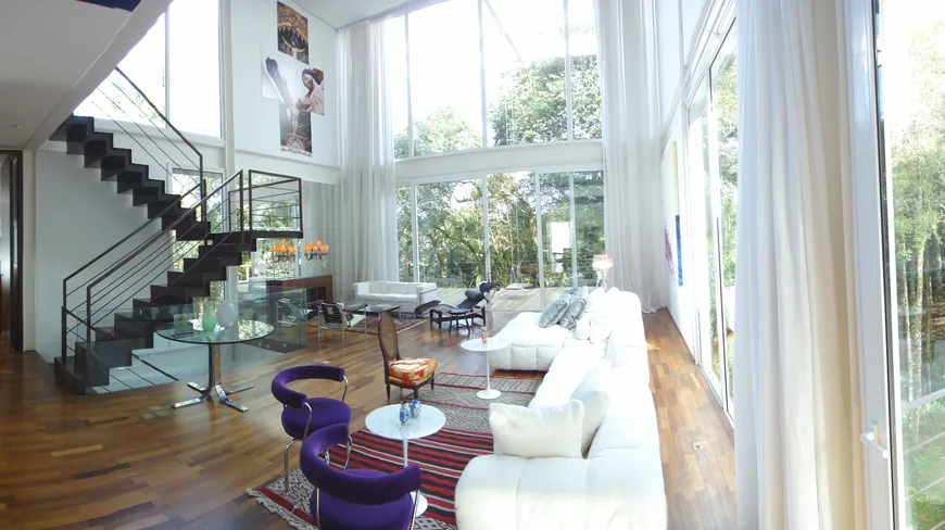Foto 1 de Casa com 3 Quartos à venda, 445m² em São Lourenço, Curitiba