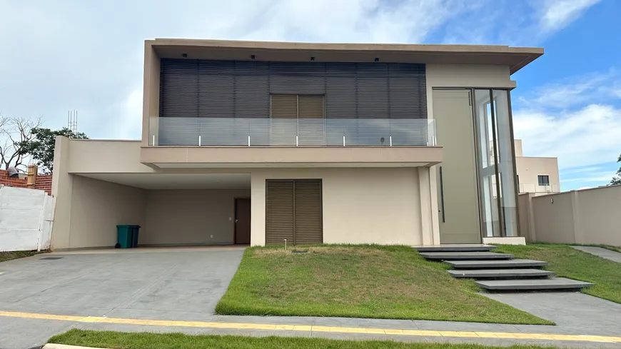 Foto 1 de Casa de Condomínio com 4 Quartos à venda, 351m² em Residencial Goiânia Golfe Clube, Goiânia