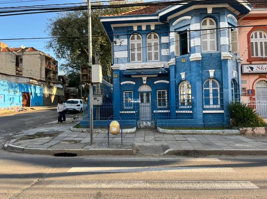 Foto 1 de Casa à venda, 205m² em Partenon, Porto Alegre