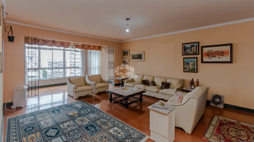 Foto 1 de Apartamento com 4 Quartos à venda, 181m² em Independência, Porto Alegre