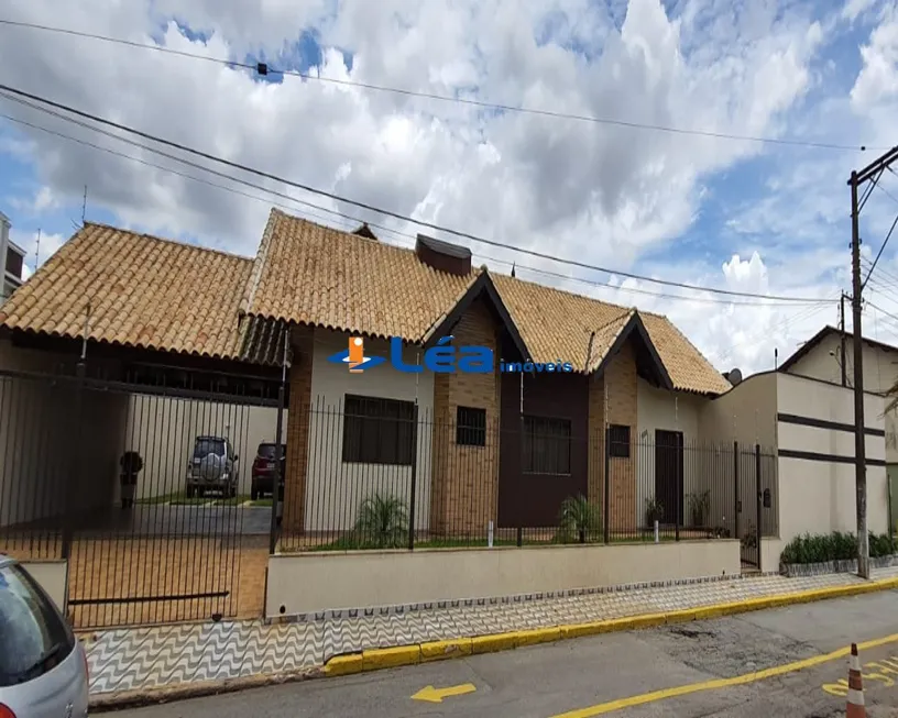 Foto 1 de Casa com 3 Quartos à venda, 206m² em Jardim Altos de Suzano, Suzano