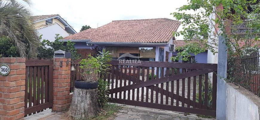 Casa de Condomínio na Rua Grápia, Condominio Cantegril em Viamão