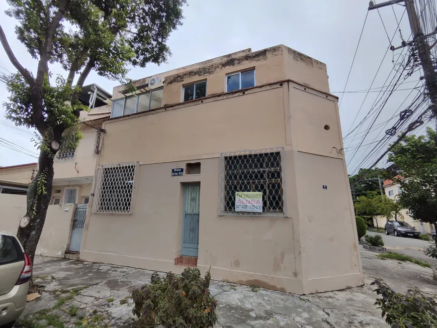 Foto 1 de Kitnet com 1 Quarto para alugar, 15m² em Olaria, Rio de Janeiro