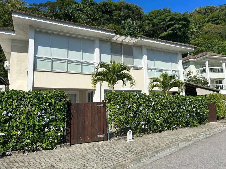 Foto 1 de Casa de Condomínio com 4 Quartos à venda, 257m² em Recreio Dos Bandeirantes, Rio de Janeiro