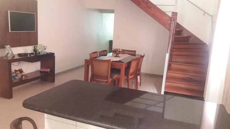 Foto 1 de Casa com 3 Quartos à venda, 159m² em Cabral, Contagem