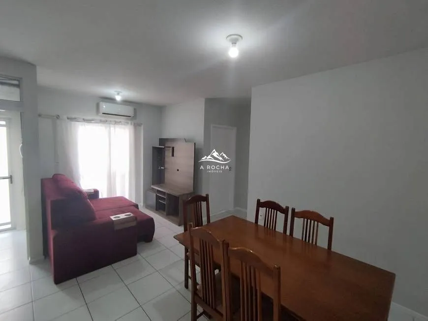 Foto 1 de Apartamento com 2 Quartos à venda, 55m² em Ponta de Baixo, São José