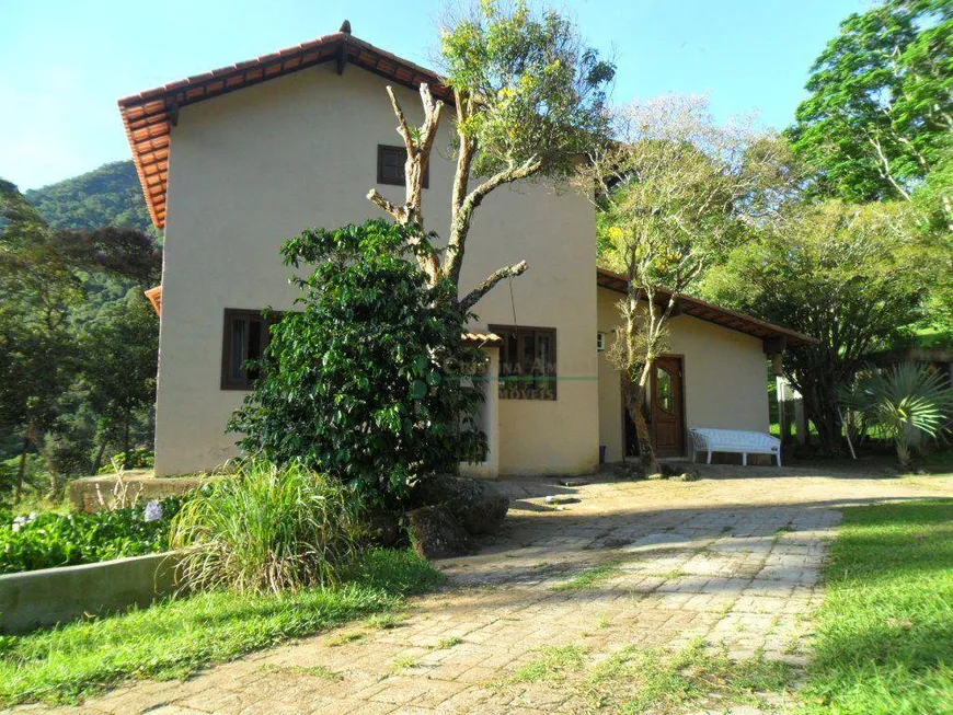 Foto 1 de Fazenda/Sítio com 4 Quartos à venda, 260m² em Vargem Grande, Teresópolis