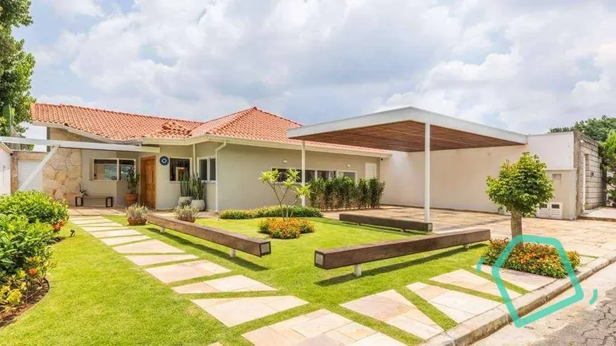 Foto 1 de Casa de Condomínio com 3 Quartos à venda, 370m² em Granja Viana, Carapicuíba