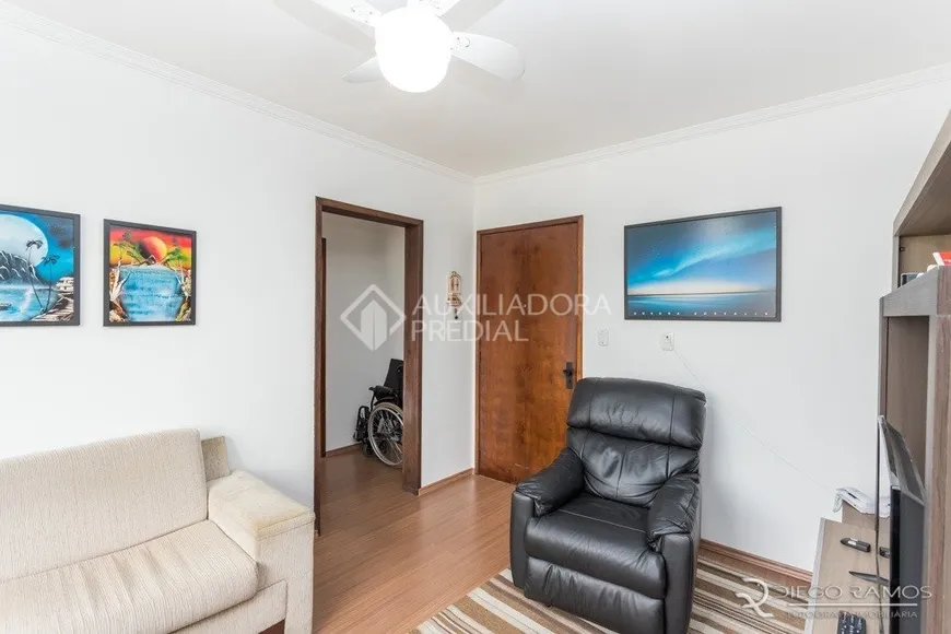 Foto 1 de Apartamento com 1 Quarto à venda, 43m² em Menino Deus, Porto Alegre