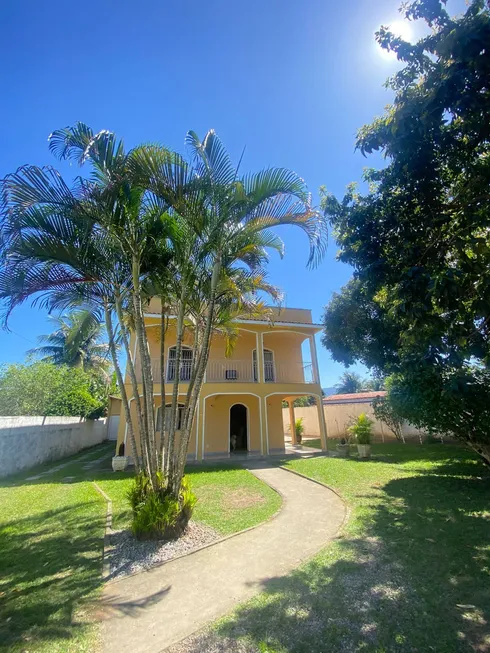 Foto 1 de Casa com 3 Quartos à venda, 120m² em Centro, Maricá