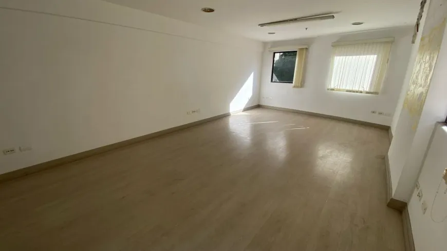 Foto 1 de Sala Comercial para alugar, 37m² em Jardins, São Paulo