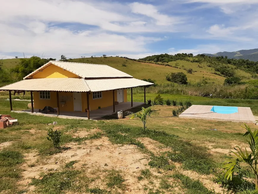 Foto 1 de Fazenda/Sítio com 2 Quartos à venda, 4000m² em Papucaia, Cachoeiras de Macacu