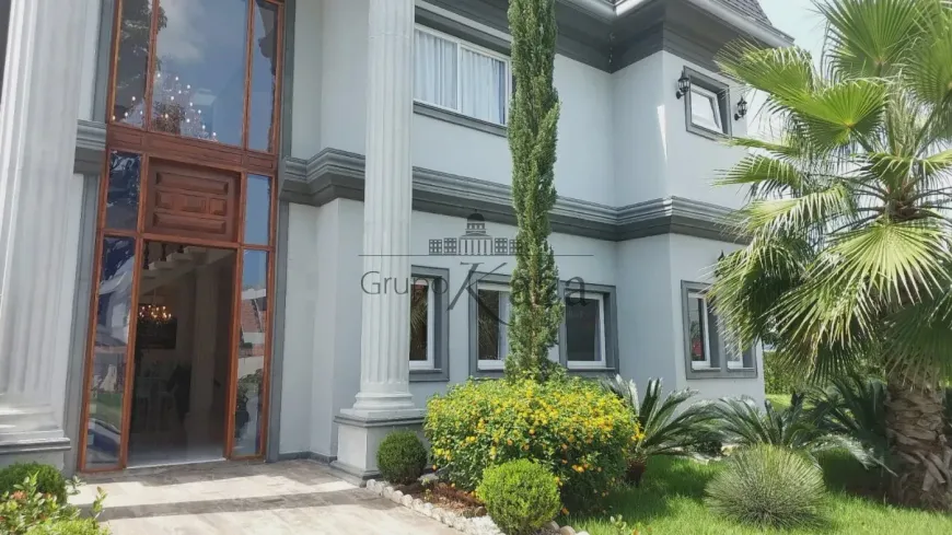 Foto 1 de Casa de Condomínio com 4 Quartos à venda, 400m² em Jardim do Golfe, São José dos Campos