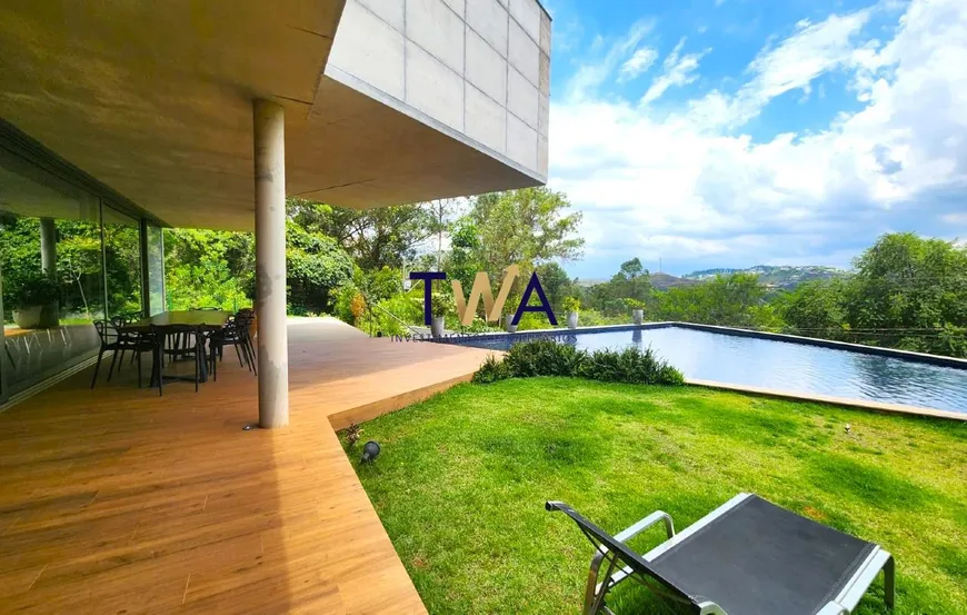 Foto 1 de Casa de Condomínio com 3 Quartos à venda, 500m² em Conde, Nova Lima