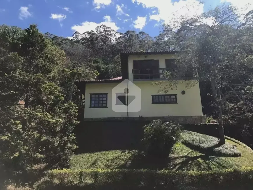 Foto 1 de Casa com 4 Quartos para venda ou aluguel, 288m² em Itaipava, Petrópolis