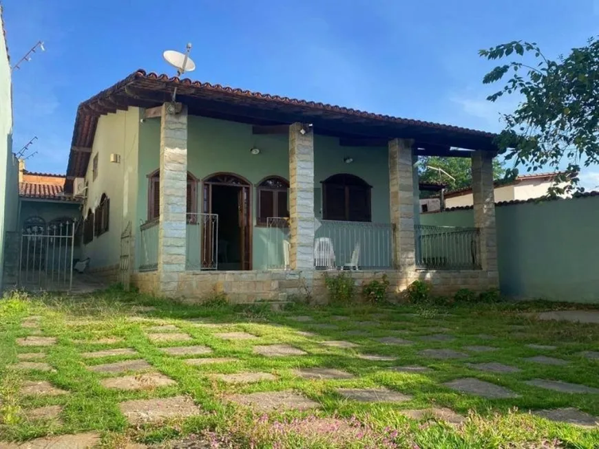 Foto 1 de Casa com 3 Quartos à venda, 190m² em Dona Clara, Belo Horizonte