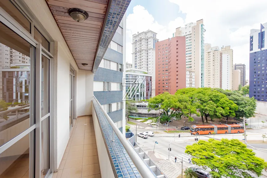 Foto 1 de Apartamento com 3 Quartos à venda, 136m² em Água Verde, Curitiba