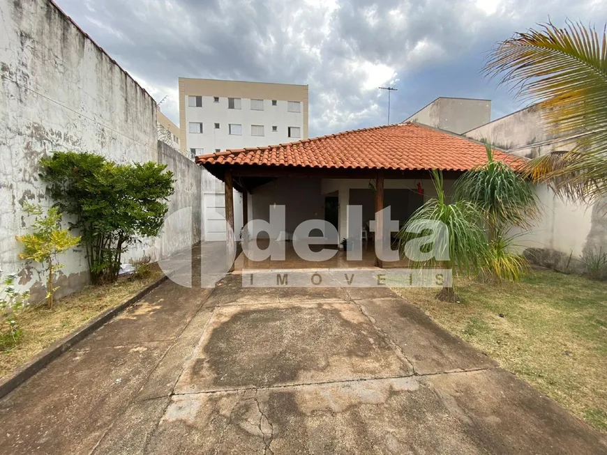 Foto 1 de Casa com 3 Quartos à venda, 136m² em Tubalina, Uberlândia