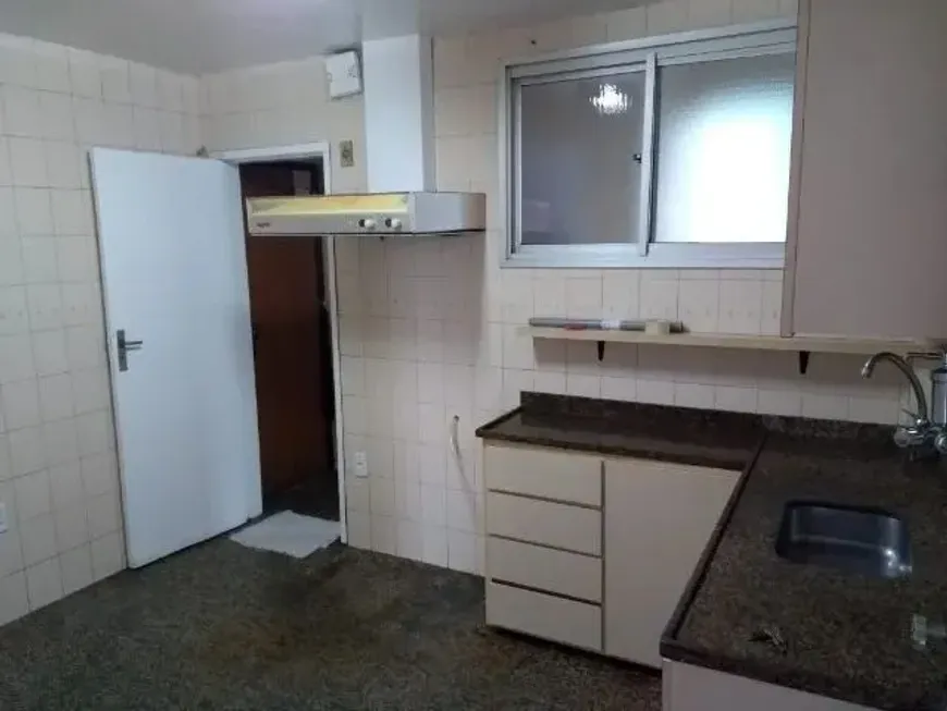 Foto 1 de Apartamento com 4 Quartos à venda, 110m² em Centro, Vitória