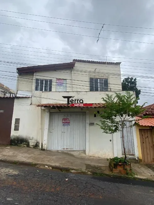 Foto 1 de Casa com 3 Quartos para alugar, 80m² em Goiânia, Belo Horizonte