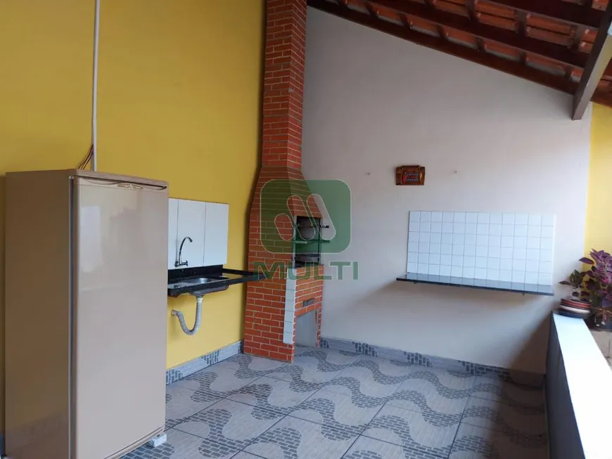 Foto 1 de Casa com 3 Quartos à venda, 123m² em Mansorur, Uberlândia