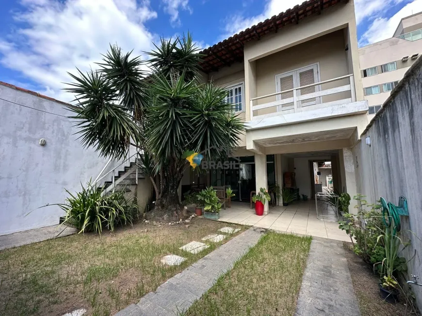 Foto 1 de Casa com 5 Quartos à venda, 200m² em Cavaleiros, Macaé