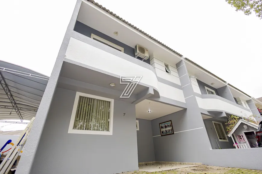 Foto 1 de Casa de Condomínio com 3 Quartos à venda, 94m² em Uberaba, Curitiba