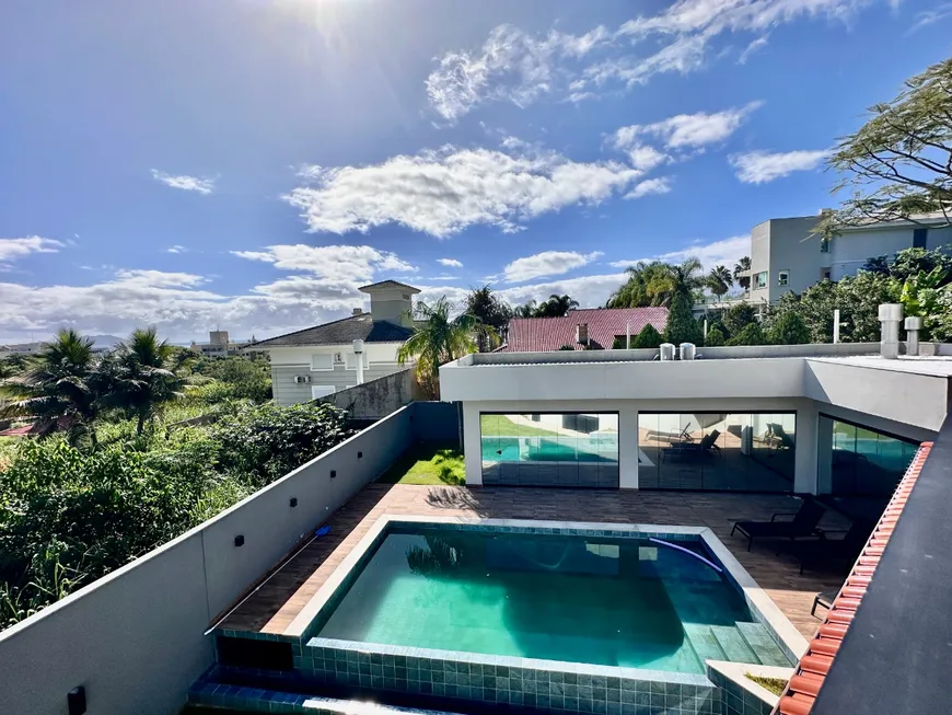 Foto 1 de Casa com 3 Quartos à venda, 250m² em Praia Brava, Florianópolis