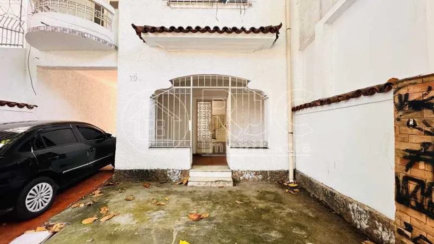 Foto 1 de Casa com 4 Quartos à venda, 200m² em Grajaú, Rio de Janeiro