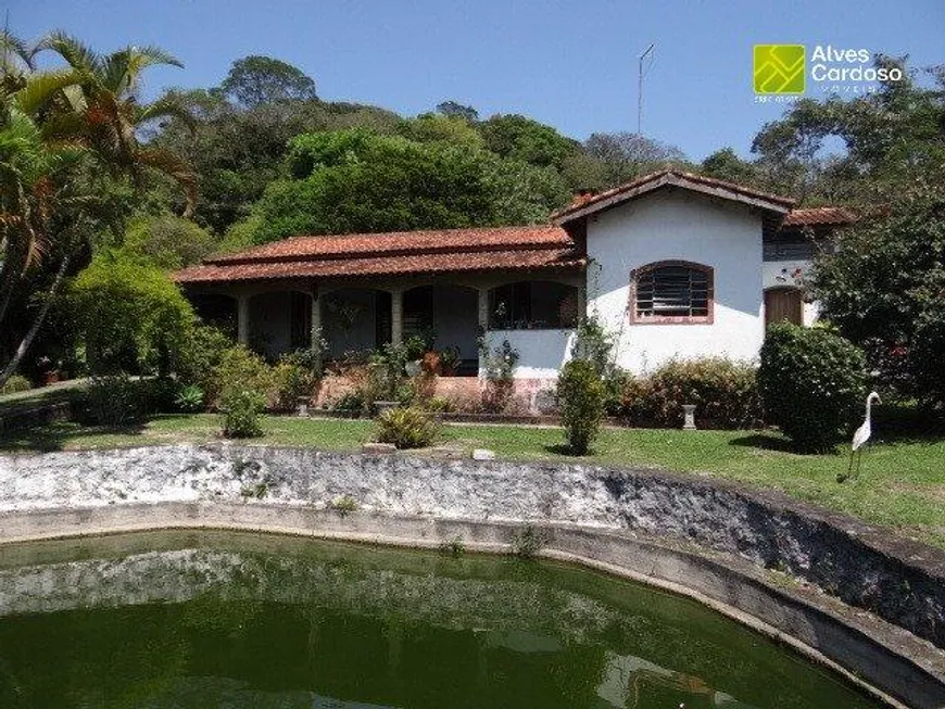 Foto 1 de Fazenda/Sítio com 3 Quartos à venda, 330m² em Quintas do Ingaí, Santana de Parnaíba