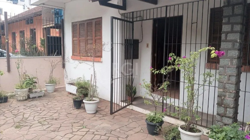 Foto 1 de Casa com 4 Quartos à venda, 209m² em Petrópolis, Porto Alegre