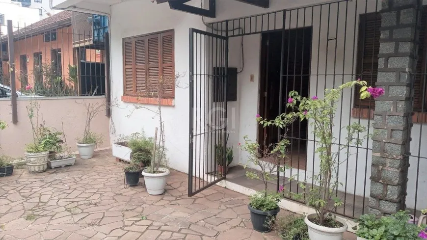 Foto 1 de Casa com 4 Quartos à venda, 210m² em Petrópolis, Porto Alegre