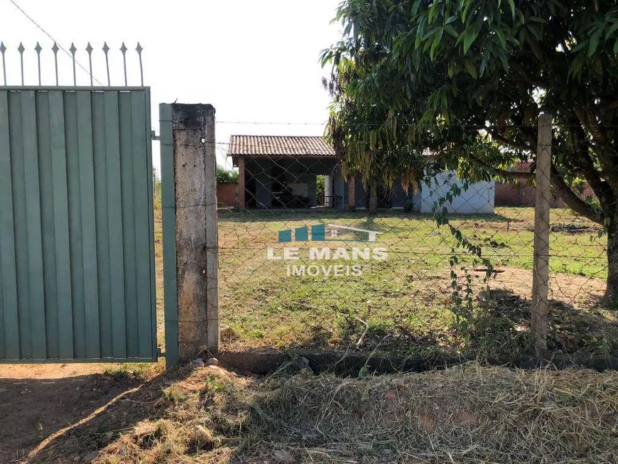 Foto 1 de Fazenda/Sítio com 1 Quarto à venda, 80m² em , Laranjal Paulista