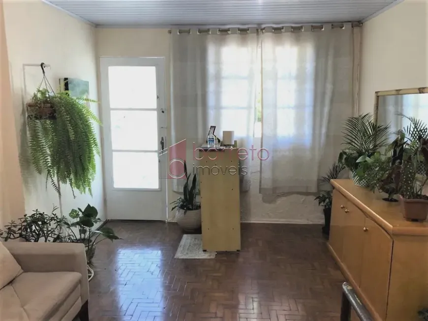 Foto 1 de Casa com 3 Quartos à venda, 174m² em Jardim Messina, Jundiaí