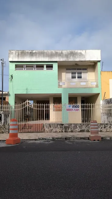 Foto 1 de Sobrado com 4 Quartos à venda, 180m² em Centro, Aracaju