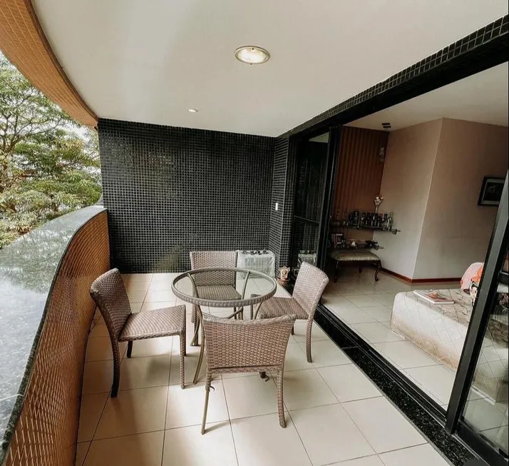 Foto 1 de Apartamento com 4 Quartos à venda, 185m² em Sao Bras, Belém