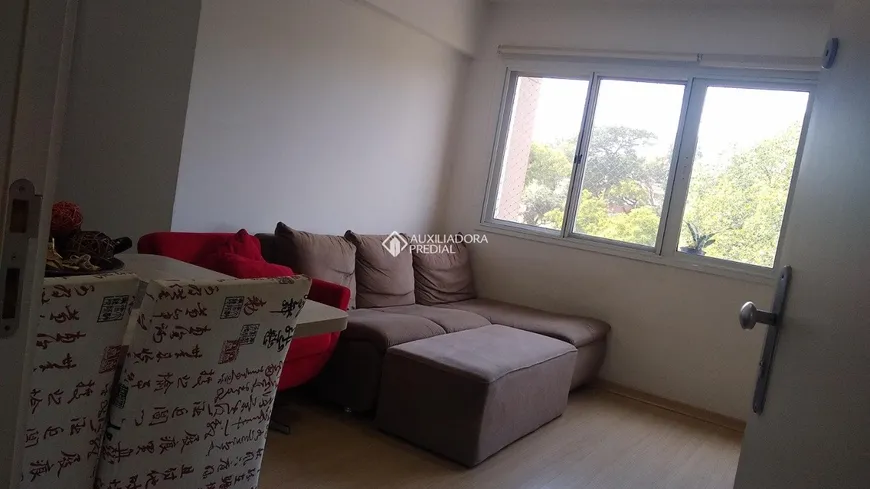 Foto 1 de Apartamento com 2 Quartos à venda, 51m² em Azenha, Porto Alegre