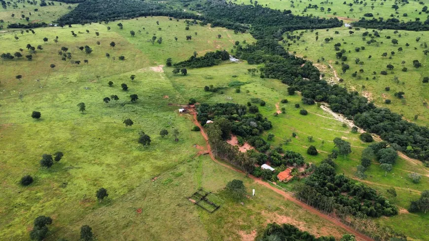 Foto 1 de Fazenda/Sítio com 5 Quartos à venda, 100m² em , Caçu