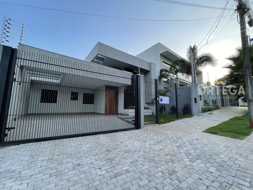 Foto 1 de Casa com 3 Quartos à venda, 315m² em Jardim Itália, Maringá