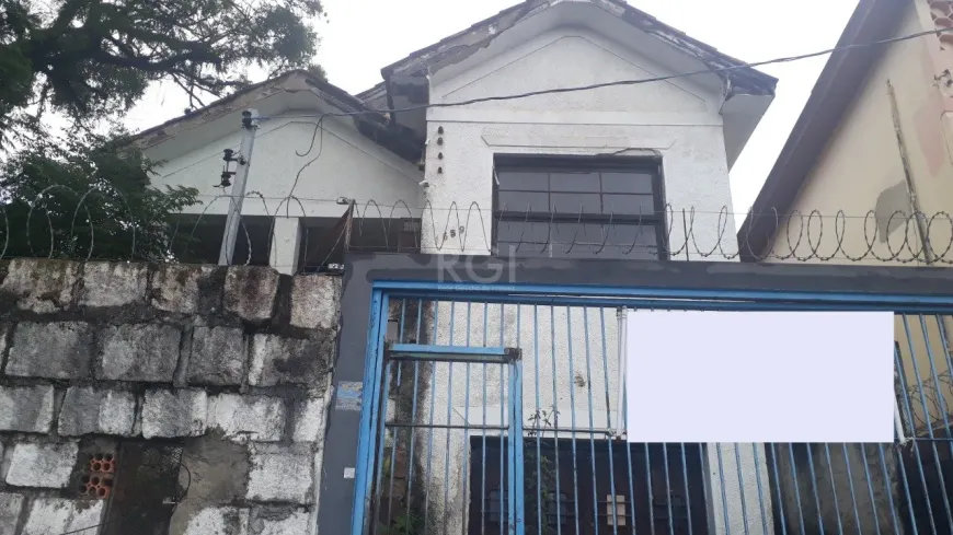 Foto 1 de Casa com 3 Quartos à venda, 140m² em Medianeira, Porto Alegre