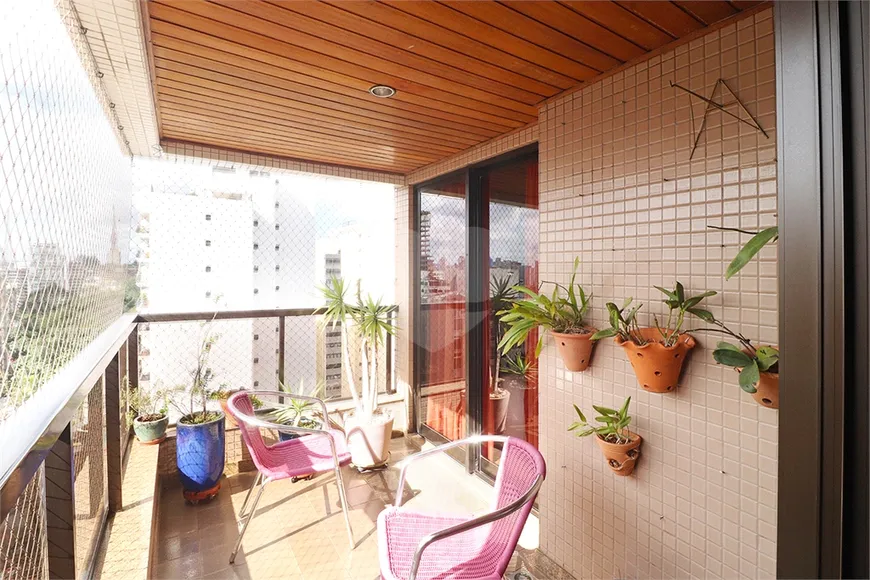 Foto 1 de Apartamento com 3 Quartos à venda, 173m² em Vila Madalena, São Paulo