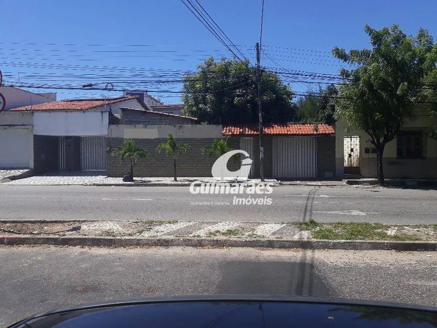 Foto 1 de Casa com 3 Quartos à venda, 994m² em Joaquim Tavora, Fortaleza