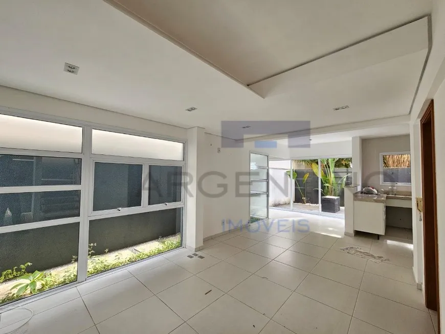 Foto 1 de Casa de Condomínio com 3 Quartos à venda, 240m² em Vila Oliveira, Mogi das Cruzes